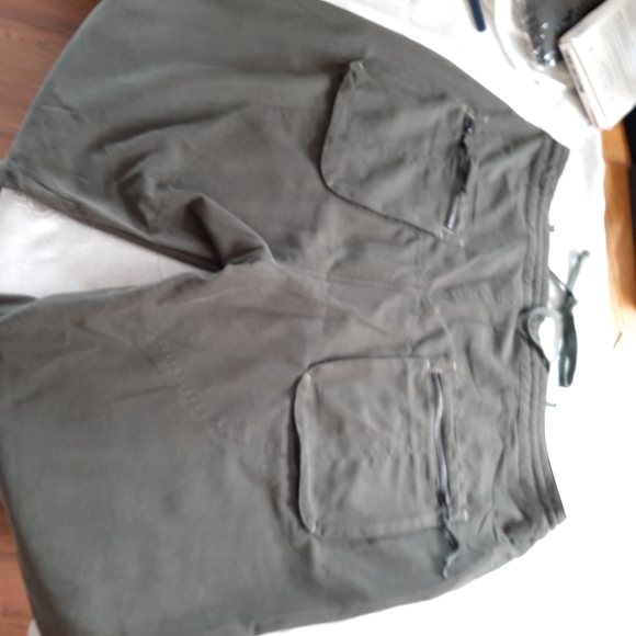 Ladies plus size pants. - Picture 6 of 10